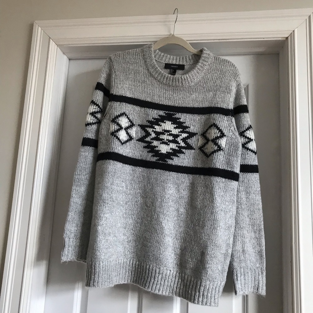 Lightly worn Aztec gray/black/white sweater size L